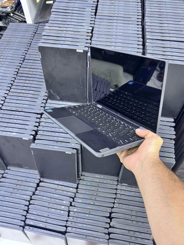 Lenovo 300e 2nd Gen Touchscreen 360 Chromebook Laptop - 4GB DDR4 RAM and 32GB SSD - Play Store Supported - Free bag, Free Charger and Free Cash on Delivery all over UAE