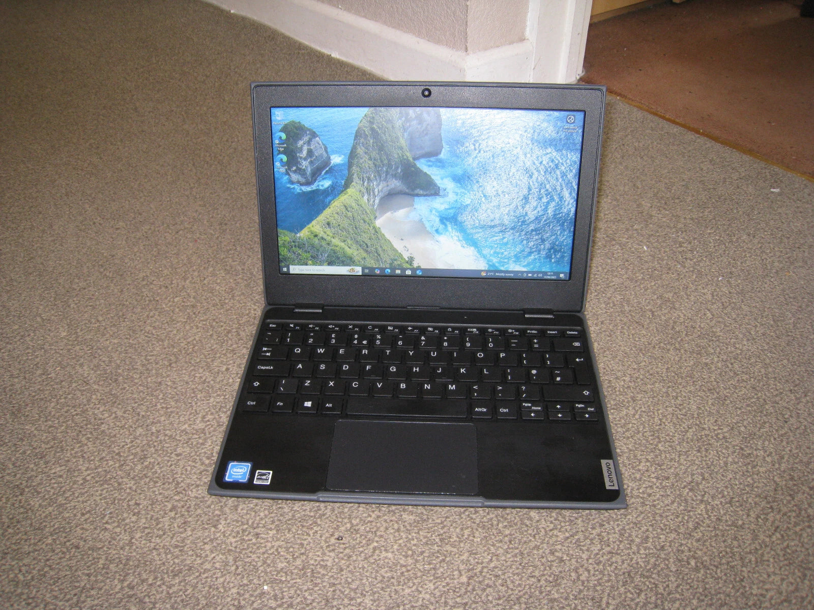 Lenovo 100e Chromebook Laptop - 4GB DDR4 RAM and 32GB SSD - Play Store Supported - Free Charger, Free bag and Free Cash on Delivery all over UAE